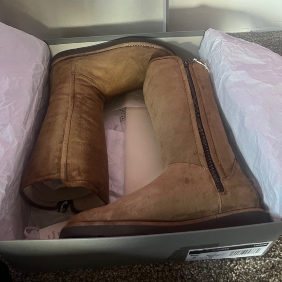 BRAND NEW- UGG ABREE II BRUNO SUEDE SHEARLING ZIP TALL BOOTS SIZE 7 - Picture 5 of 8